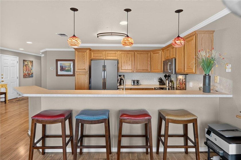WELCOME TO ISLAND PARADISE CONDOMINIUMS...an intimate 3-story - photo 11