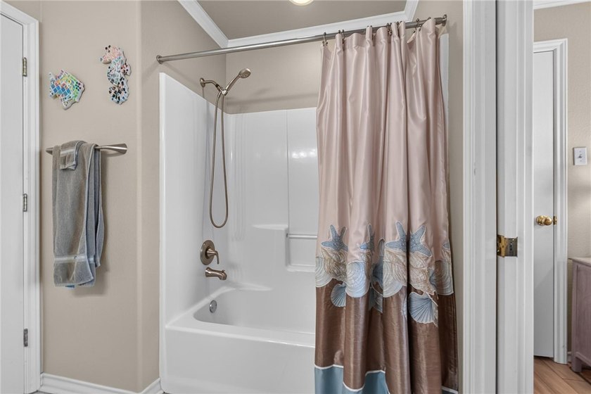 WELCOME TO ISLAND PARADISE CONDOMINIUMS...an intimate 3-story - photo 21