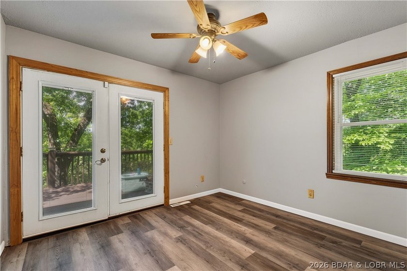 Welcome home to the perfect blend of comfort, outdoor living - photo 9