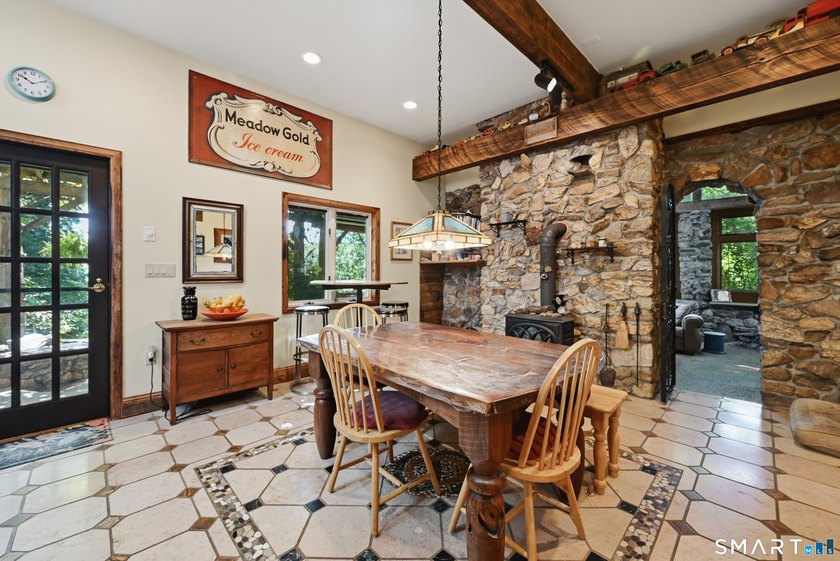 Rare opportunity to own a one-of-a-kind mountain top custom - photo 10