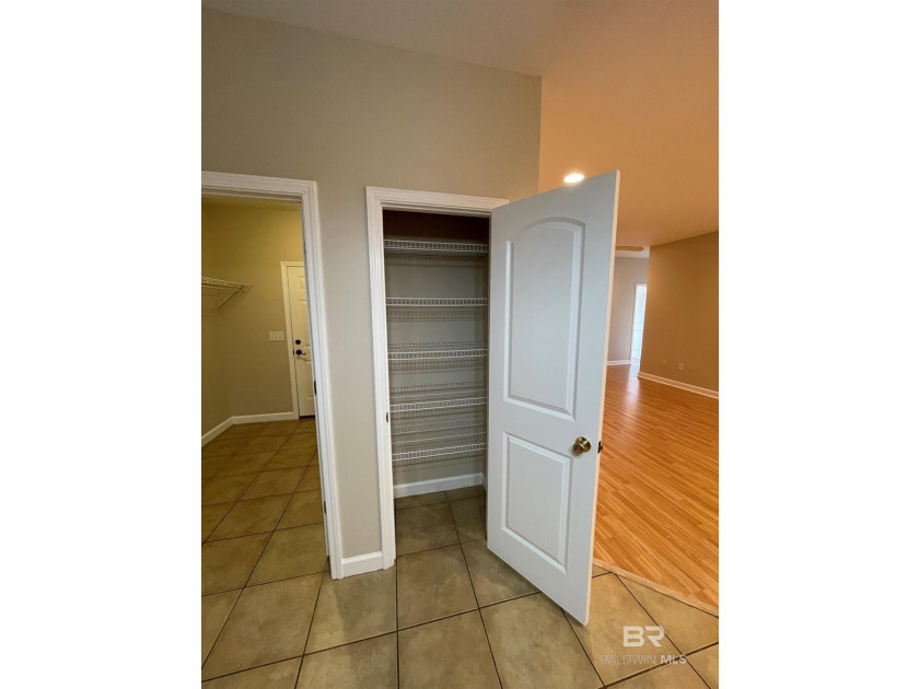 Newly painted beautiful home conveniently located on corner lot - photo 12