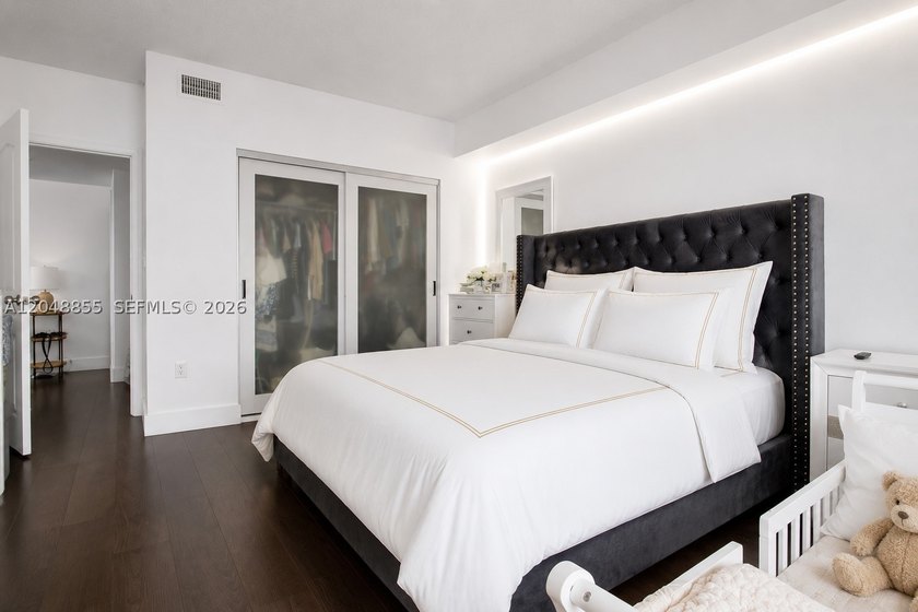Welcome to this bright and inviting 2-bedroom, 1-bathroom condo - photo 15