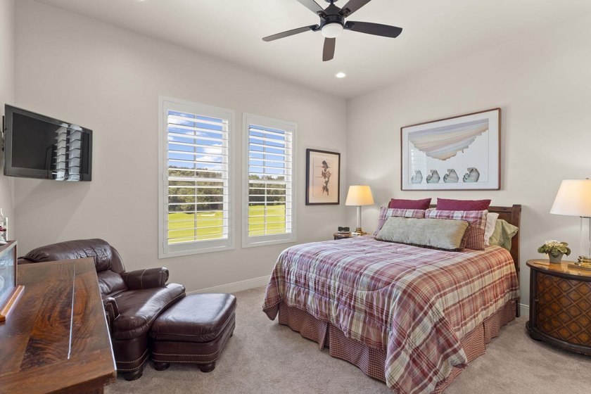 Experience refined luxury living in this exceptional golf course - photo 22