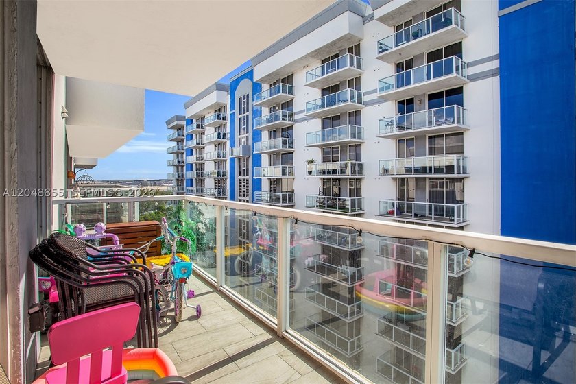 Welcome to this bright and inviting 2-bedroom, 1-bathroom condo - photo 26