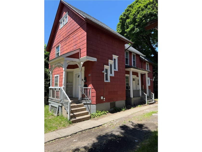 Solid income-producing investment opportunity! This fully - photo 3
