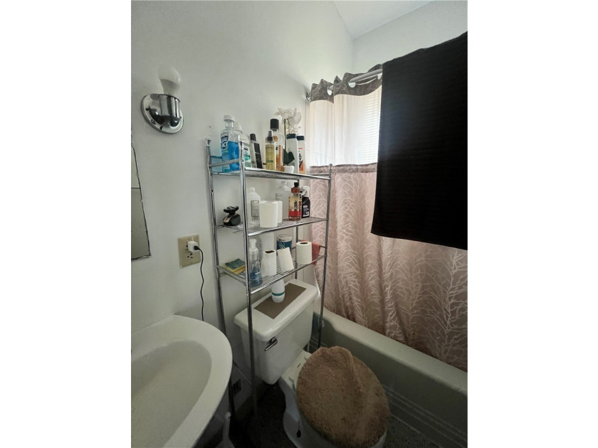 Turnkey investment opportunity! This fully occupied duplex at - photo 6