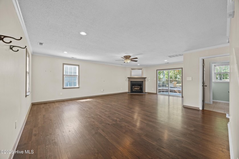 Welcome to 127 Trailwood Drive! If you've been looking for a - photo 7