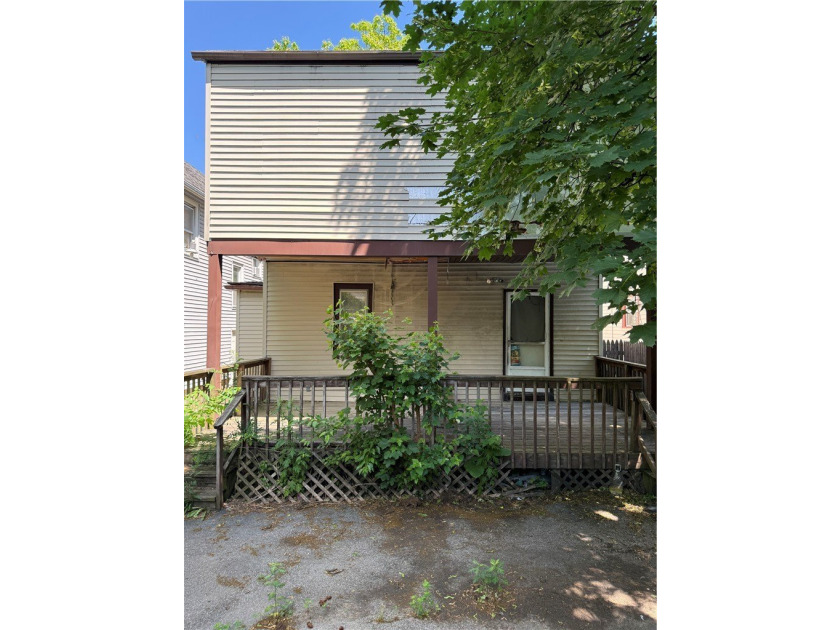 Affordable investment opportunity at 659 Bay Street! This - photo 2