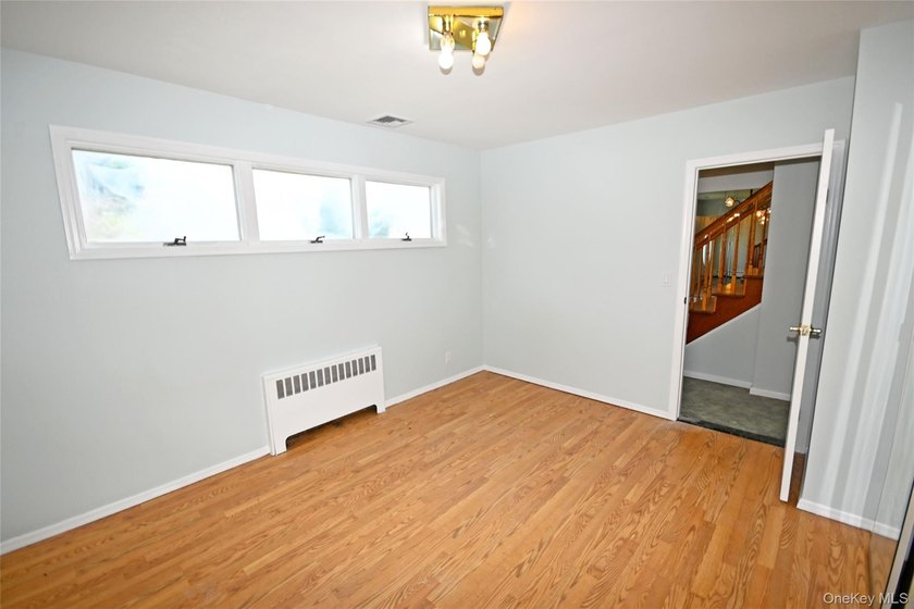 Spacious 4-Bedroom, 2-Bath Home in the Heart of Wantagh Welcome - photo 15
