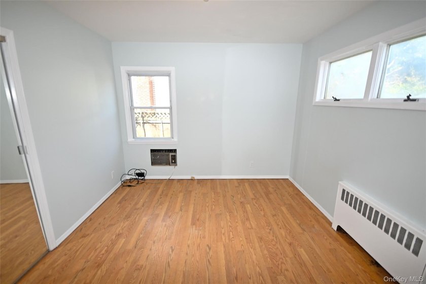 Spacious 4-Bedroom, 2-Bath Home in the Heart of Wantagh Welcome - photo 17