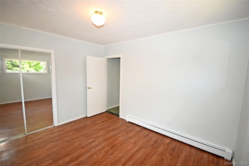 Spacious 4-Bedroom, 2-Bath Home in the Heart of Wantagh Welcome - photo 20