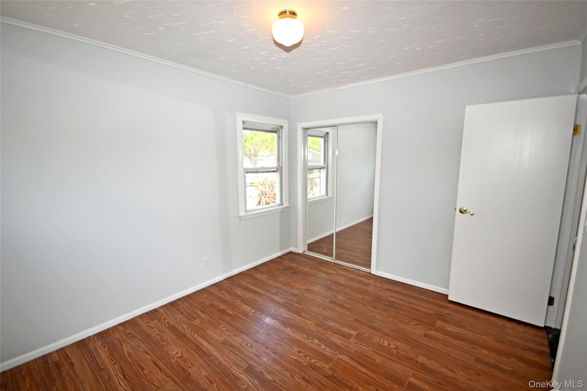 Spacious 4-Bedroom, 2-Bath Home in the Heart of Wantagh Welcome - photo 21