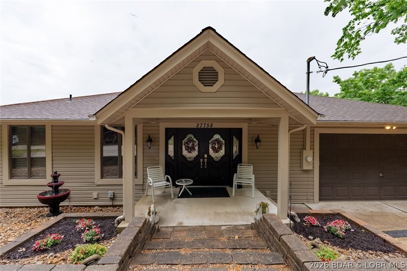 Luxury lake living meets exceptional value in sought-after Bogue - photo 5