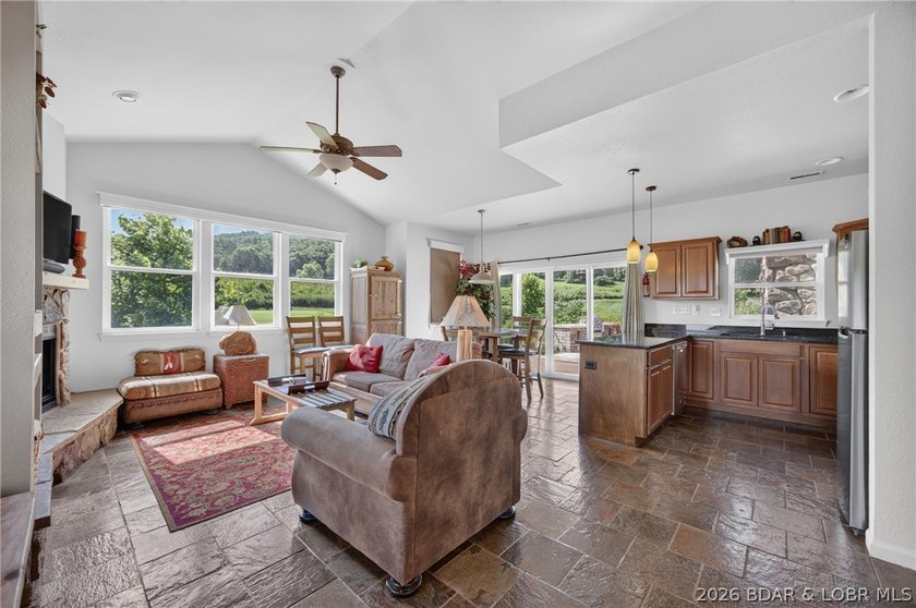 Stunning Cottage Overlooking the 16th Fairway! From peaceful - photo 6