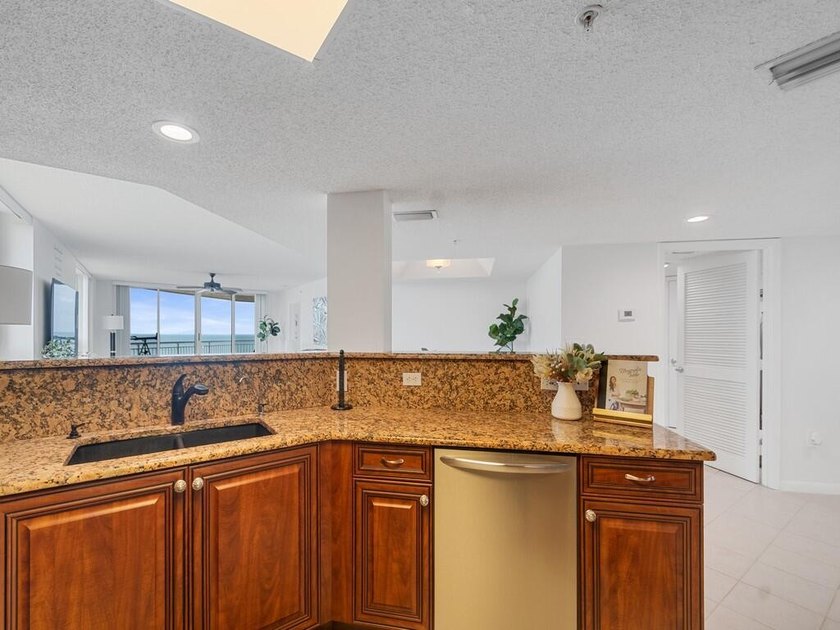 Expansive ocean and lagoon views from every room in this direct - photo 17