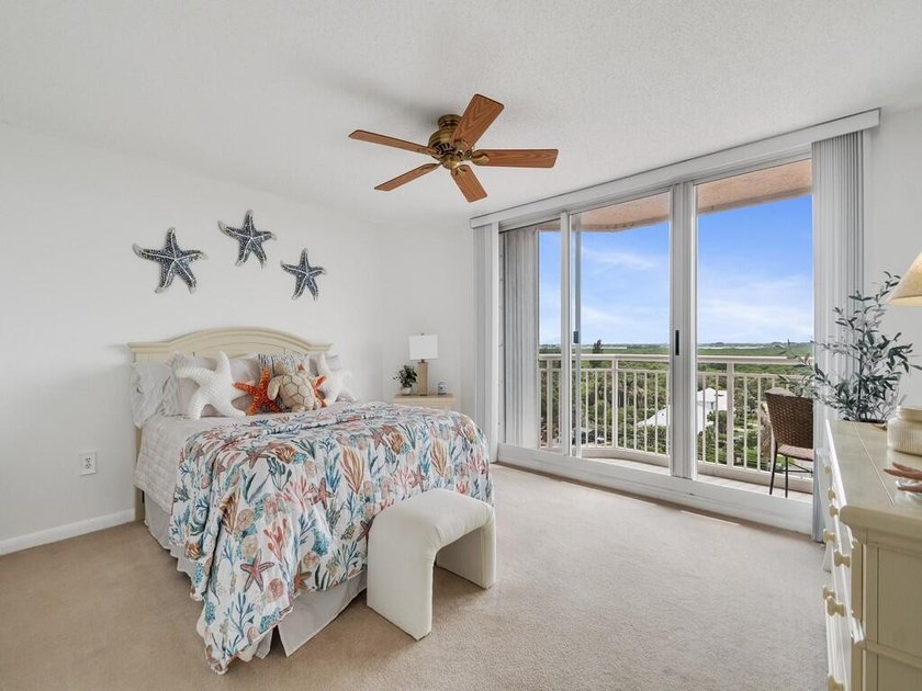 Expansive ocean and lagoon views from every room in this direct - photo 19
