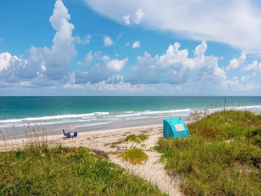 Expansive ocean and lagoon views from every room in this direct - photo 36