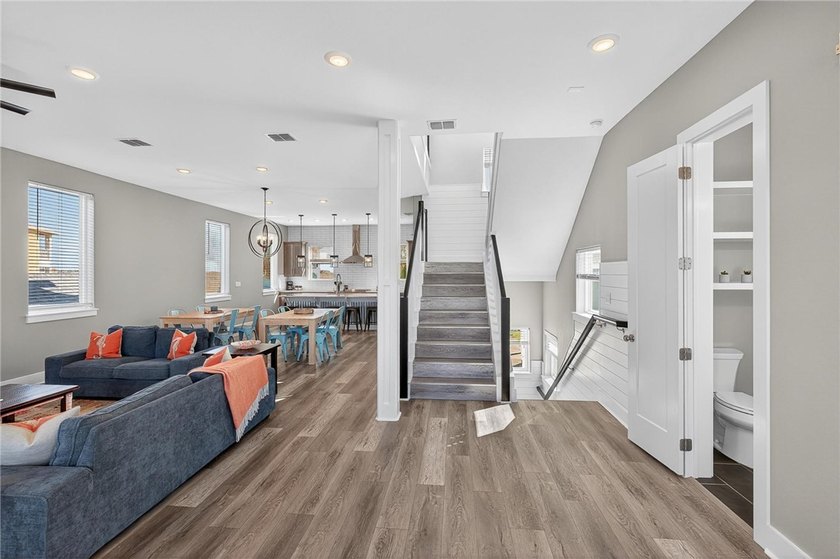 LAKEFRONT HOME IN A NICHE BEACHFRONT COMMUNITY, *DAS STRANDHAUS* - photo 13