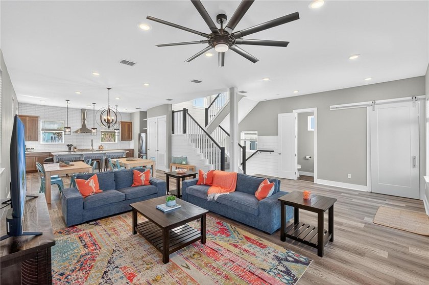 LAKEFRONT HOME IN A NICHE BEACHFRONT COMMUNITY, *DAS STRANDHAUS* - photo 14
