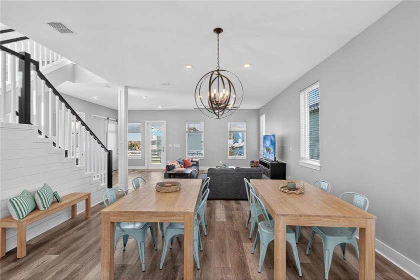 LAKEFRONT HOME IN A NICHE BEACHFRONT COMMUNITY, *DAS STRANDHAUS* - photo 19