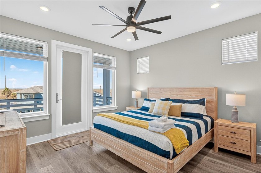 LAKEFRONT HOME IN A NICHE BEACHFRONT COMMUNITY, *DAS STRANDHAUS* - photo 25