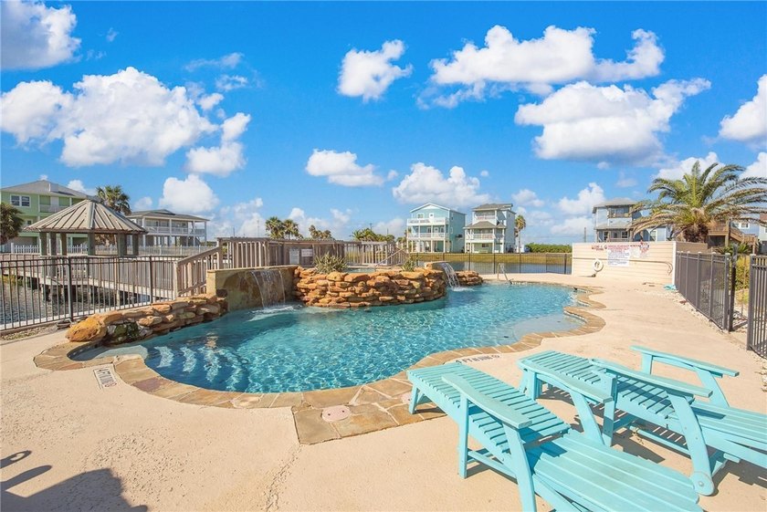 LAKEFRONT HOME IN A NICHE BEACHFRONT COMMUNITY, *DAS STRANDHAUS* - photo 38