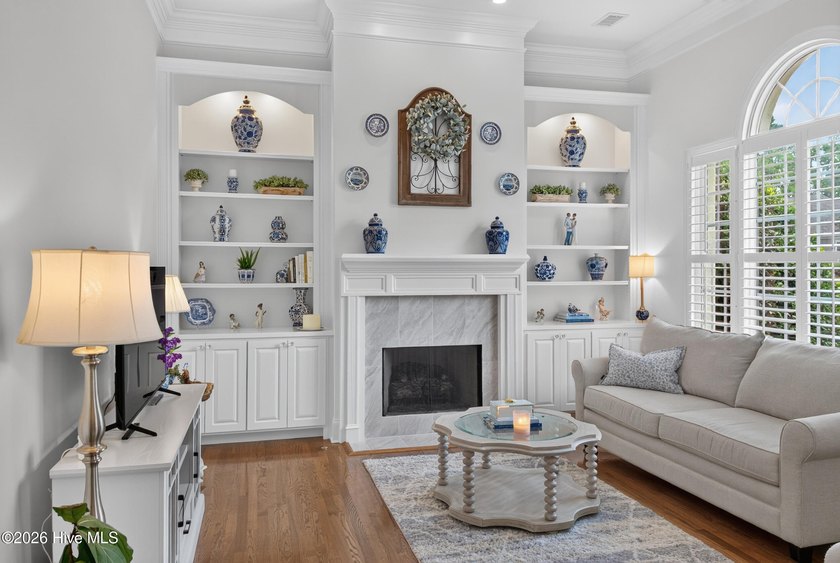 Welcome to this exceptional custom home in the prestigious Jones - photo 6