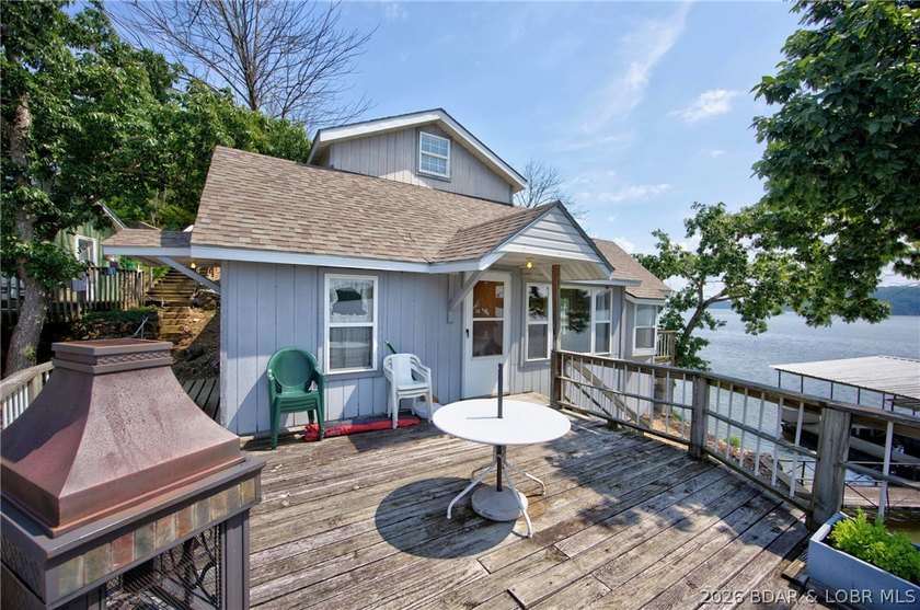 Welcome to 1146 Stoddard Lane, where breathtaking main channel - photo 6