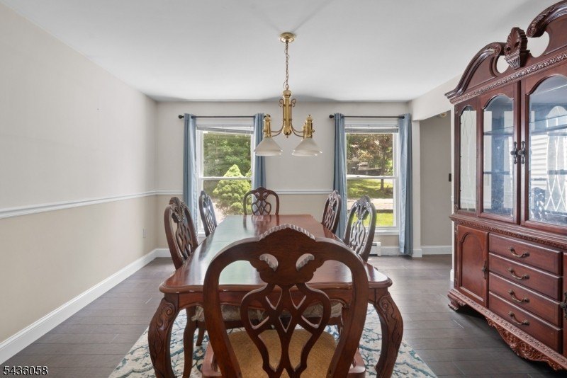 Welcome to this beautifully maintained, sun-drenched colonial - photo 16