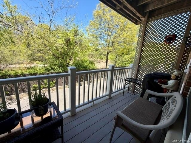 Beautiful County Club Gardens Lower Level Unit Awaits You! This - photo 17