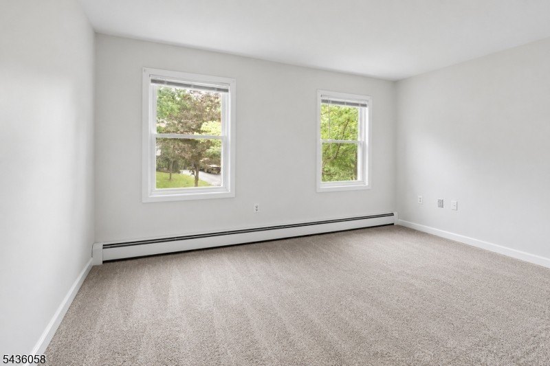 Welcome to this beautifully maintained, sun-drenched colonial - photo 25