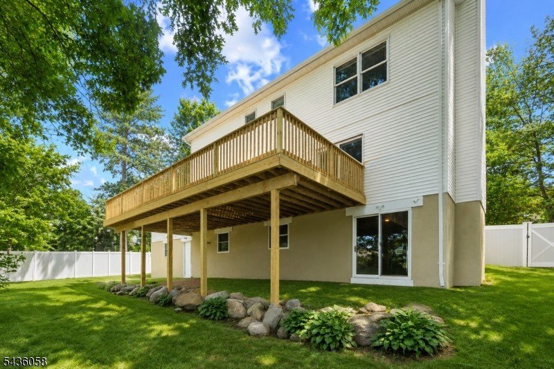 Welcome to this beautifully maintained, sun-drenched colonial - photo 45