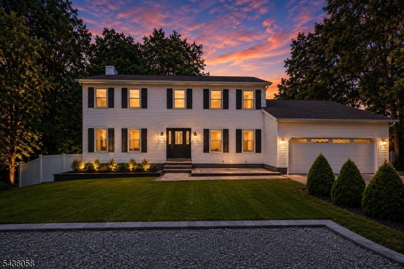 Welcome to this beautifully maintained, sun-drenched colonial - photo 48
