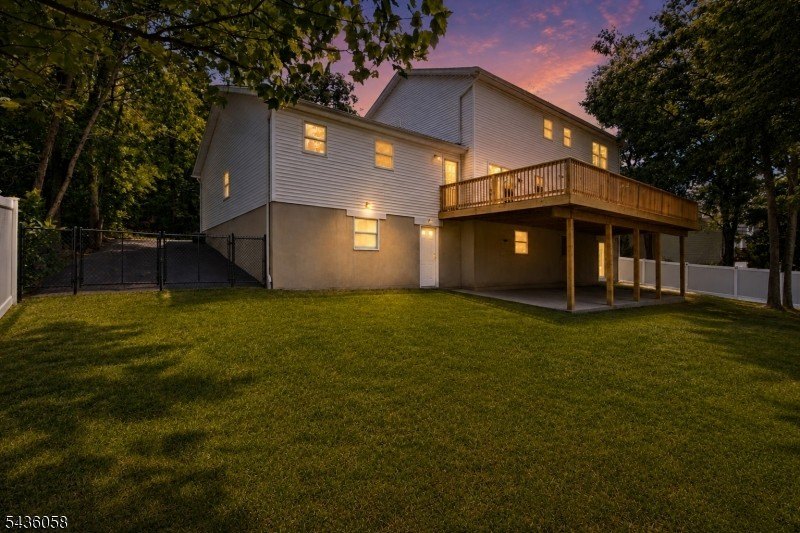 Welcome to this beautifully maintained, sun-drenched colonial - photo 49