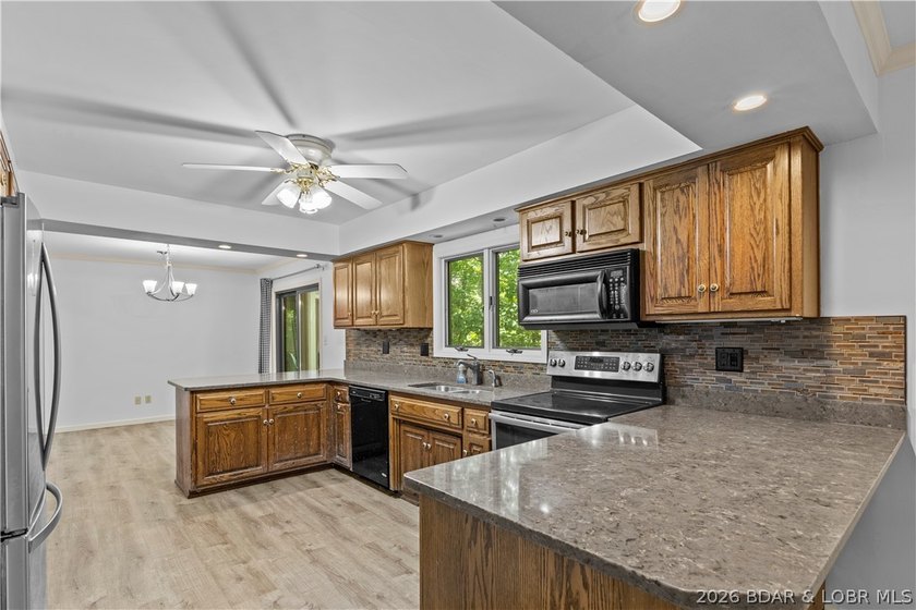 Welcome home in the beautiful Tan-Tar-A Estates/Margaritaville - photo 4