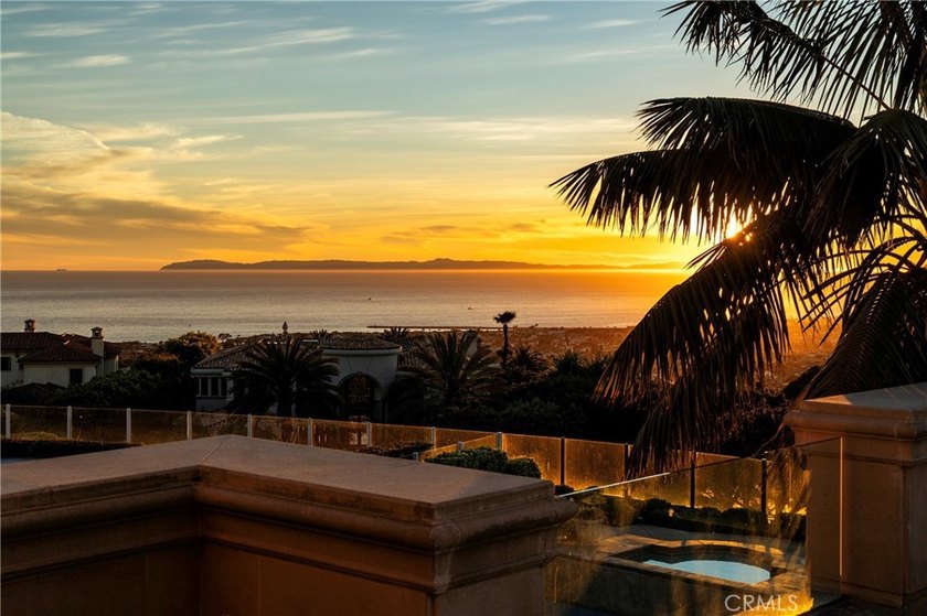 Set behind the guarded and patrolled gates of Pelican Hill in - photo 37
