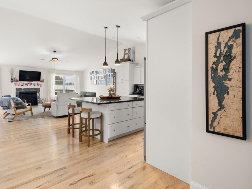 Experience refined single-level living just moments from Keeler - photo 6