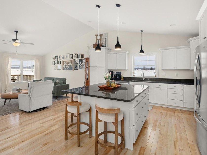 Experience refined single-level living just moments from Keeler - photo 8
