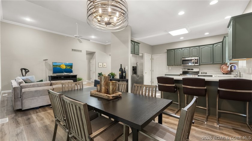 Experience comfort, convenience and modern updates in the heart - photo 5