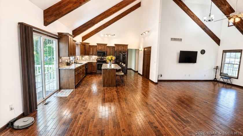 Lakefront Oasis! Discover this exceptional 5,200+ sq ft custom - photo 5