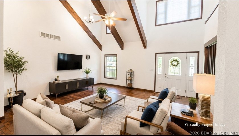 Lakefront Oasis! Discover this exceptional 5,200+ sq ft custom - photo 6