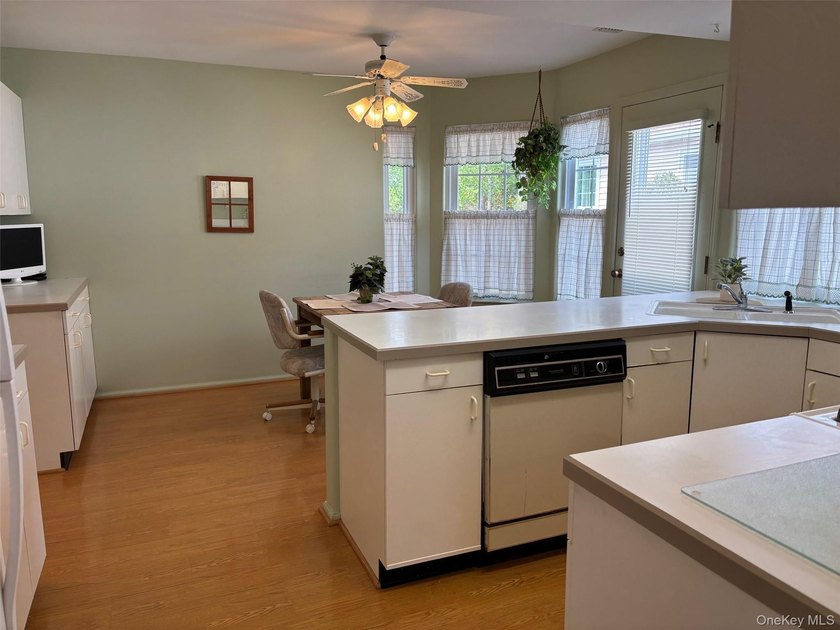 Available - Buyer backed out! Welcome to 155 Glen Drive - a - photo 6
