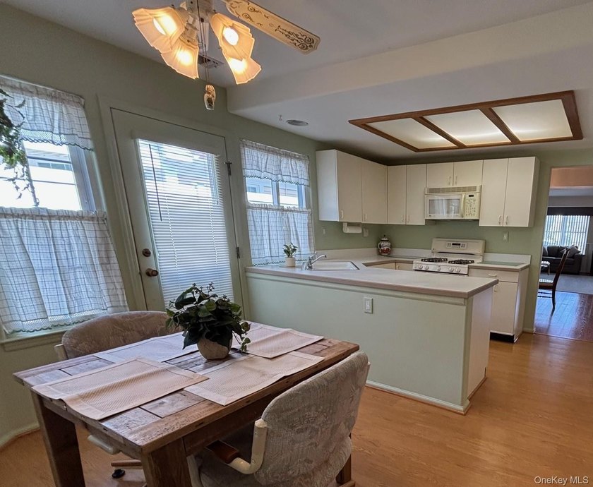 Available - Buyer backed out! Welcome to 155 Glen Drive - a - photo 7