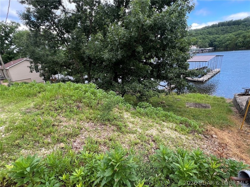 Finding the perfect lakefront lot just got easier! If you've - photo 4