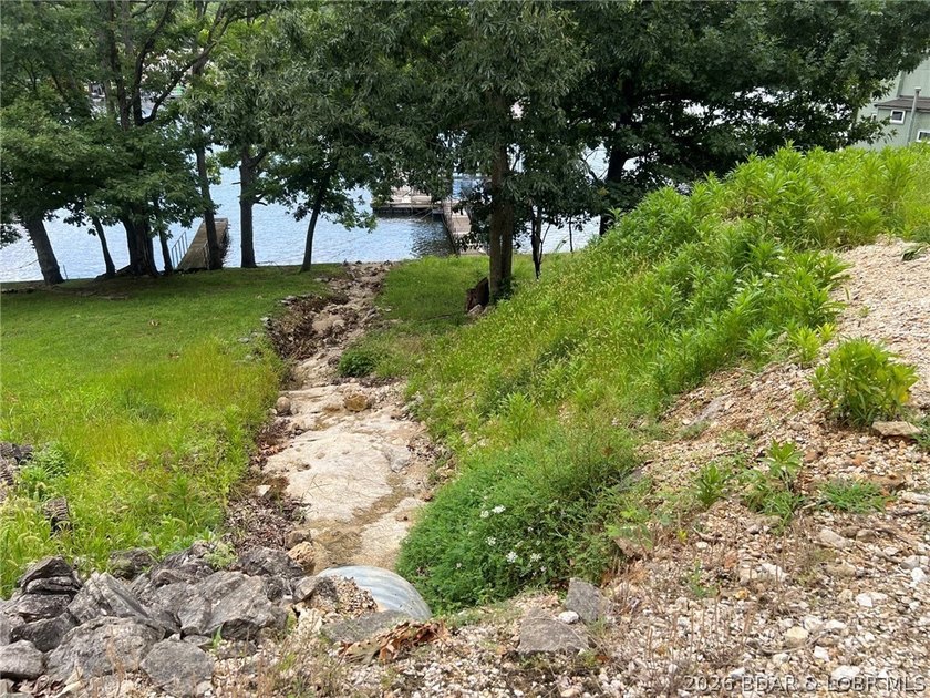 Finding the perfect lakefront lot just got easier! If you've - photo 6