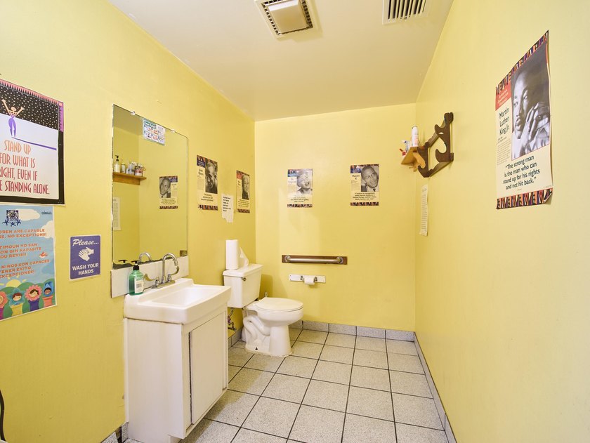 Large 3915 Sf General Commercial Building In The Heart of - photo 23