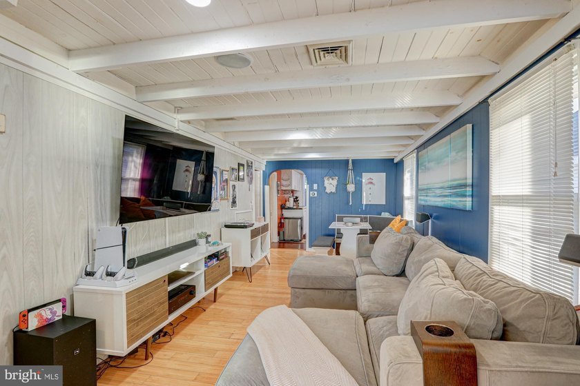 Enjoy waterfront living in this beautifully renovated cottage - photo 38