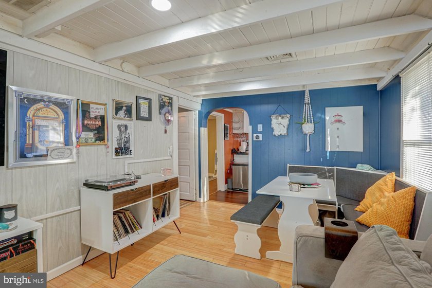 Enjoy waterfront living in this beautifully renovated cottage - photo 40