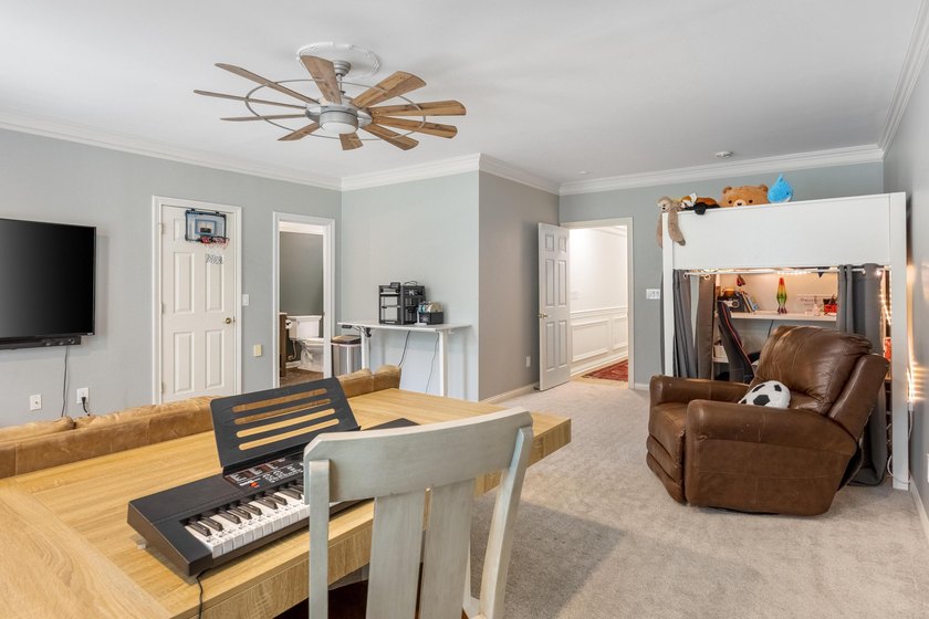 Welcome to 4020 Hamill Road, a beautifully updated brick - photo 42