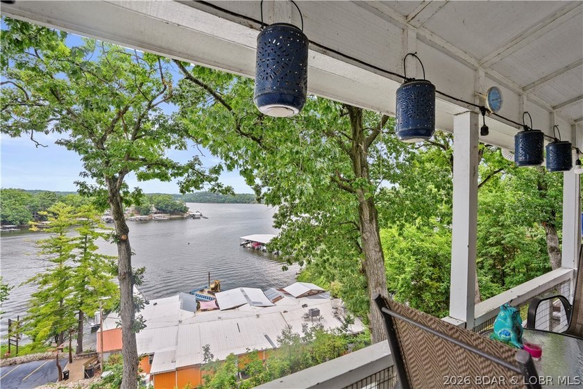 Enjoy panoramic lake views of the 4 Mile Marker from this - photo 2